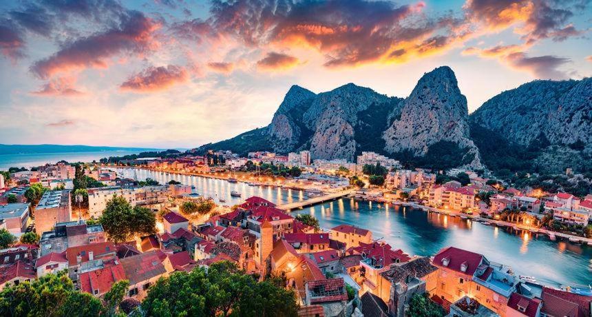 City Apartment Domagoj Omis Exterior photo